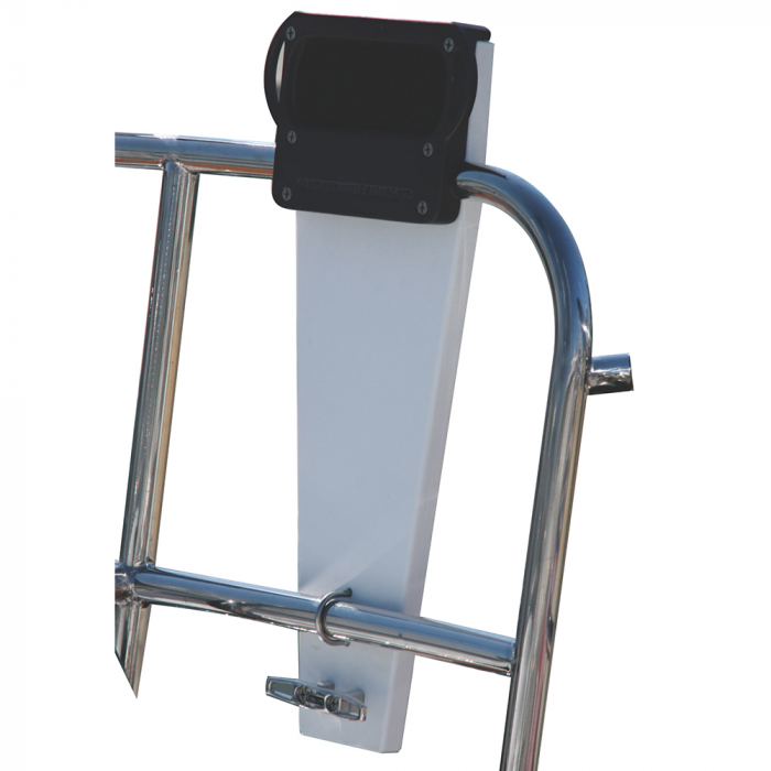 Edson Marine Edson Stern Rail Outboard Aluminum Motor Mount f/1-1/4 Railings - $543.19 at Everest