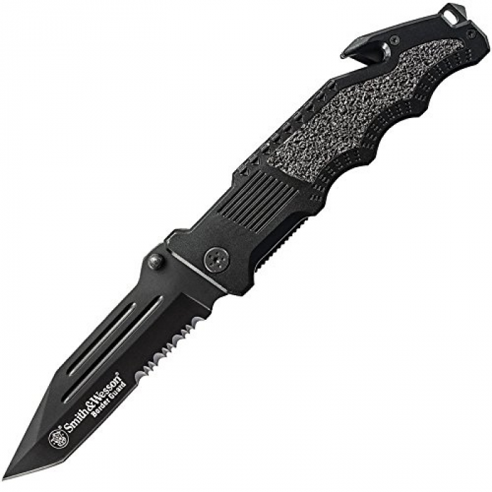 Smith & Wesson SW Border Guard Folder 4.5 in Black Combo Blade Aluminum - $35.69 at Everest